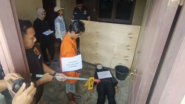 rekonstruksi pemerkosaan mayat bocah di lampung