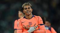Ekspresi Lamine Yamal usai membobol gawang Barcelona di jornada ke-15 La Liga 2025/2026, Minggu (7/12/2025) (AP Photo/Manu Reino)