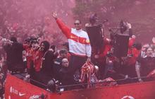 Virgil van Dijk Pakai Jam Tangan Langka saat Parade Liverpool, Harganya Bikin Melongo