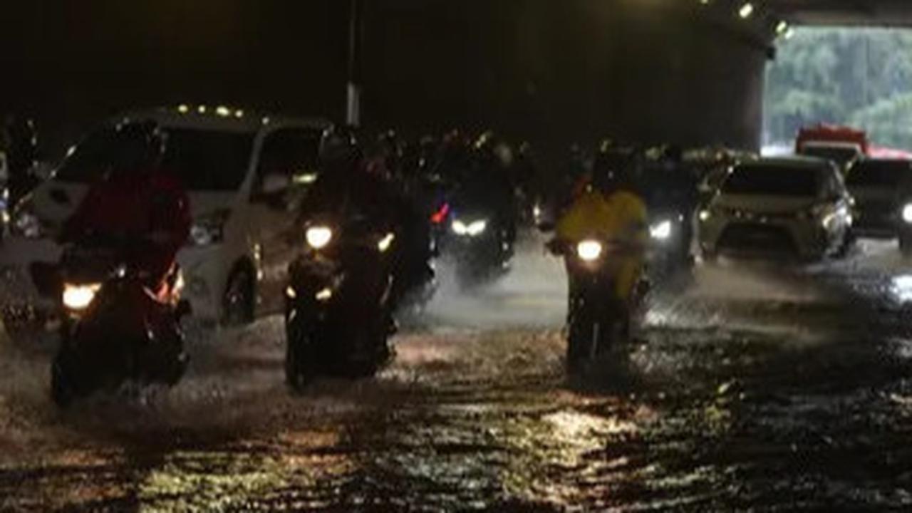Akses Bandara Soekarno-Hatta Banjir, Antrean Kendaraan Sempat Mengular hingga 2 Km
