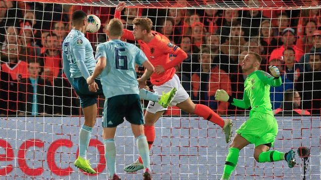 Belanda Hajar Irlandia Utara, Memphis Depay Cetak 2 Gol