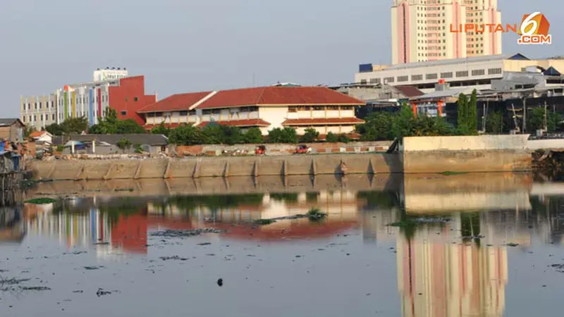 waduk-dikeruk-130929c.jpg