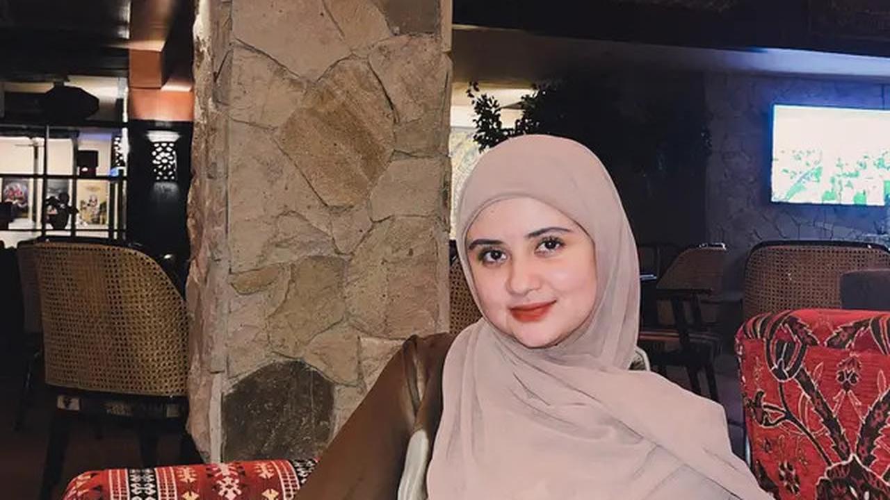 6 Potret Terbaru Alya Avivah Kakak Aliando Kini Berhijab, Pernah Main di GGS