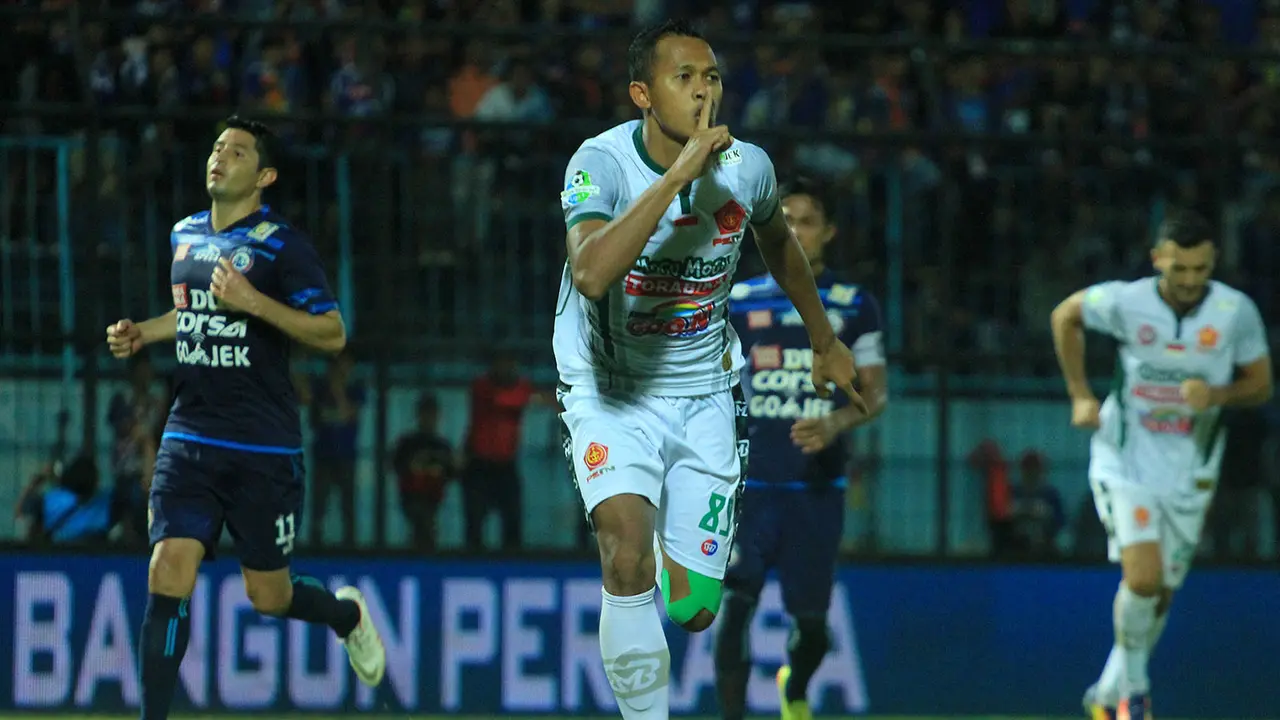 Sansan Fauzi