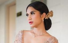 Tampil Cantik dan Menawan dengan Kebaya Aksen Kancing Depan, dari Azizah Salsha hingga Mikha Tambayong