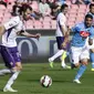 SSC Napoli vs Fiorentina ACF on April 12, 2015 at the San Paolo stadium in Naples. AFP PHOTO / CARLO HERMANN 