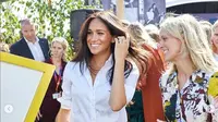 Meghan Markle Memesona dengan Rok Seharga Rp 2,5 Juta