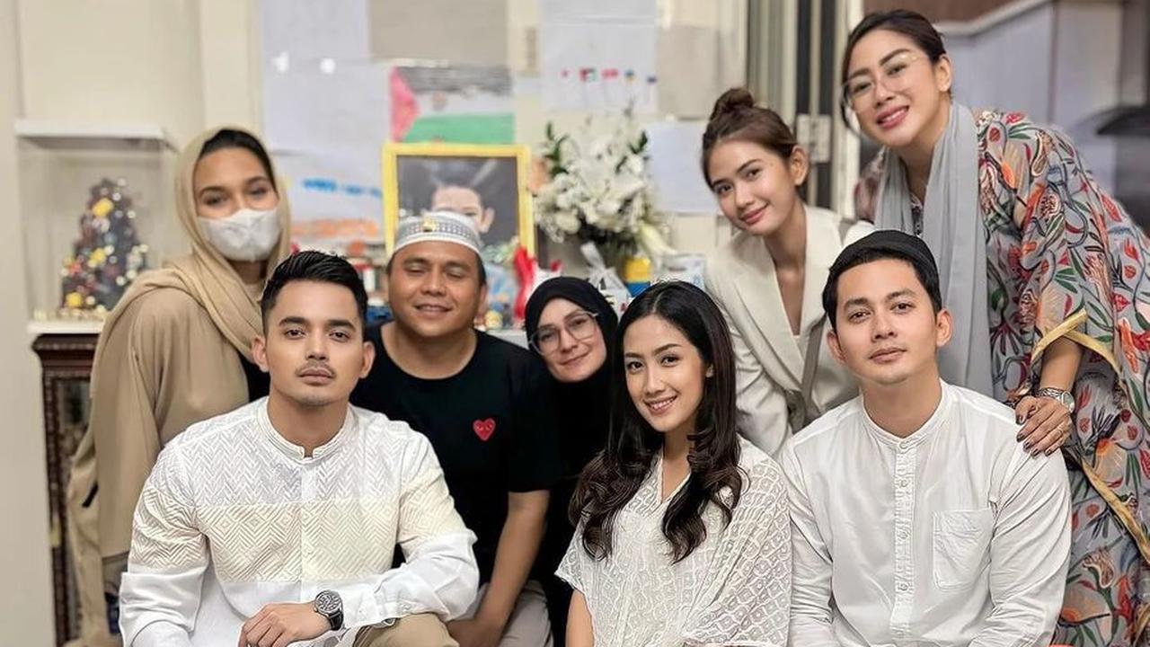 Tamara Tyasmara Dihujat Karena Tersenyum & Berdandan Usai Anak Meninggal, Kiki Farrel Beri Klarifikasi