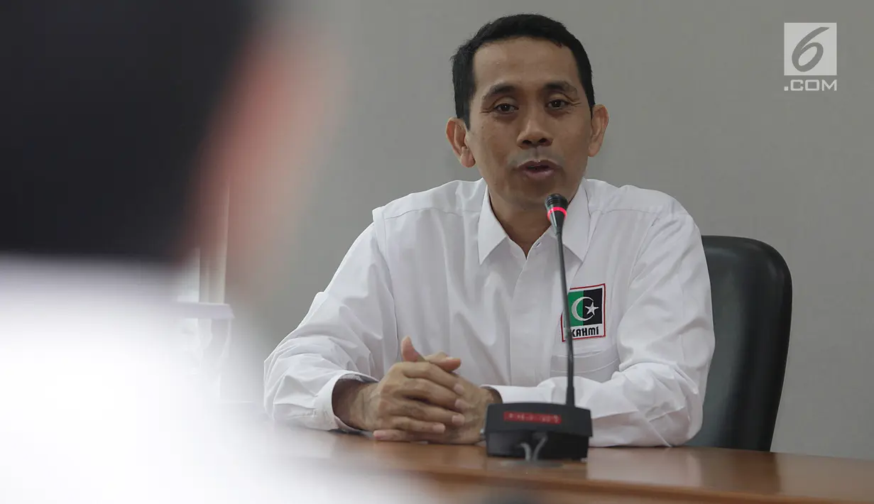 Presidium KAHMI, Kamrussamad saat memberikan sambutan pada pertemuan dengan Ketua Umum Kadin, Rosan Roeslani membahas peran wirausaha dalam memperkuat kemandirian ekonomi bangsa, Jakarta, Kamis (23/11). (Liputan6.com/Pool/KAHMI)