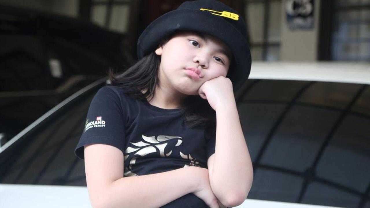 YouTuber cilik Pipil (ist)