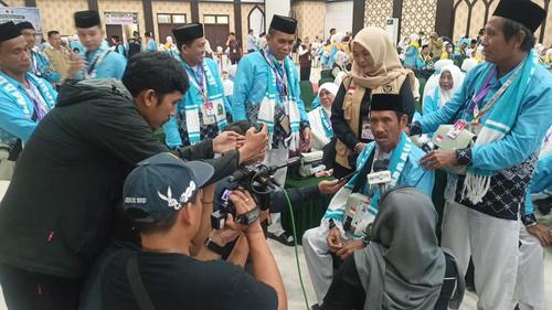 Cerita Perjuangan Imam Masjid Tunanetra Berangkat Haji, Menabung 20 Tahun demi ke Tanah Suci