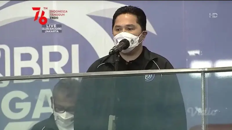 Menteri Badan Usaha Milik Negara (BUMN) Erick Thohir ikut hadir secara langsung dalam pembukaan BRI Liga 1 2021/2022 di Stadion Utama Gelora Bung Karno Jakarta, Jumat (27/8/2021).