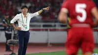 Detik-detik Shin Tae-yong Protes dan Dapat Kartu Kuning pada Final Piala AFF U-23 2023, Timnas Indonesia U-23 Vs Vietnam