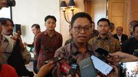 Wakil Menteri ESDM Yuliot Tanjung dalam acara Green Energy Summit 2025, di Jakarta, Selasa (23/9/2025). Yuliot menjelaskan mengenai eksepakatan antara Pertamina degan SPBU swasta soal pembelian BBM. (Liputan6.com/Arief)