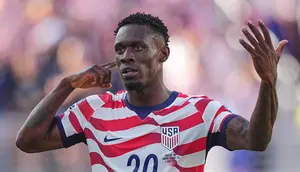FIFA Izinkan Striker Amerika Serikat Folarin Balogun Bermain Lawan Belgia Meski Kena Kartu Merah