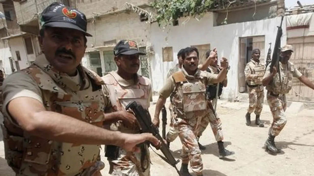 Kelompok Militan Uzbek Akui Serangan Ke Bandara Karachi