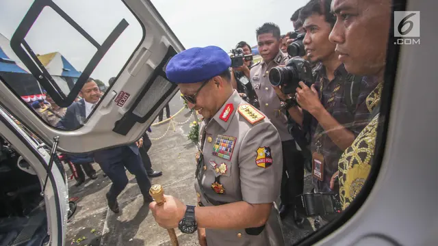 Kapolri Tito Karnavian Serahkan Dua Helikopter Bell 429 IGW