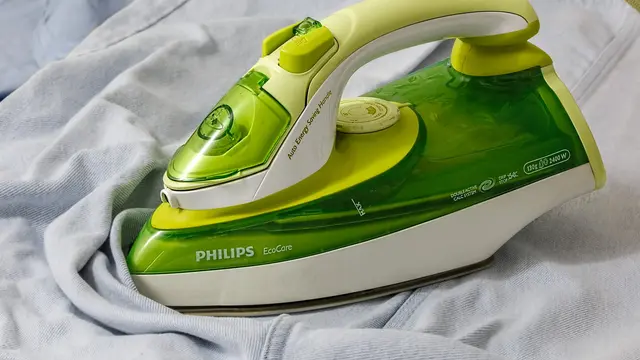 Proses Menyetrika Pakaian yang Tidak Benar