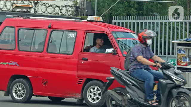 Kasus COVID-19 Melonjak, Masyarakat Masih Abai Prokes