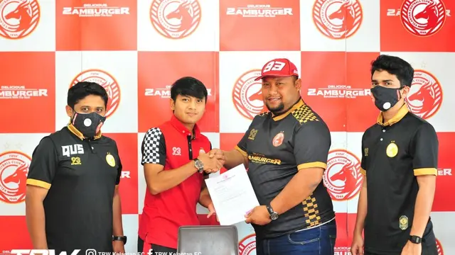 Wonderkid Timnas Indonesia, Natanael Siringoringo mendapatkan perpanjangan kontrak tiga tahun dari Kelantan FC.