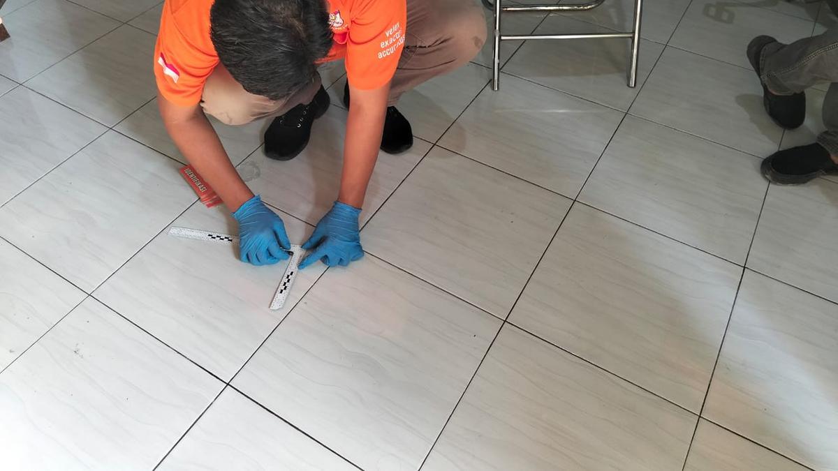 Heboh Peluru Nyasar Bikin Atap Rumah Warga di Makassar Rusak, Begini Kronologinya