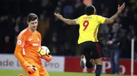 Pemain Watford, Troy Deeney, merayakan gol ke gawang Chelsea pada pertandingan lanjutan Premier League, di Stadion Vicarage Road, Selasa (6/2/2018) dini hari WIB. (AP/Frank Augstein).