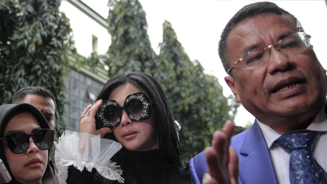 Syahrini Penuhi Panggilan Polisi