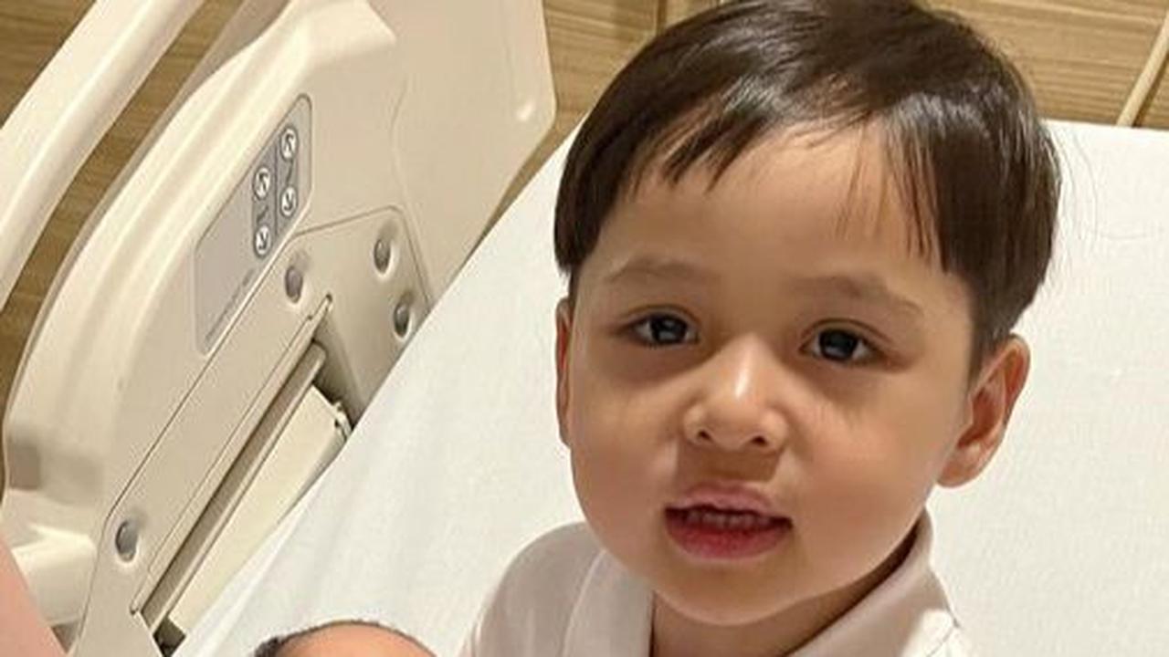 Momen Lucu saat Baby Shafanina Lahir