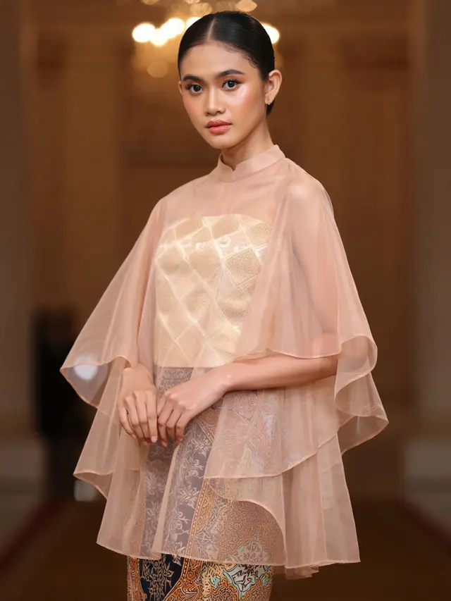 Model Tunik Batik Kombinasi Brokat Tile 2025