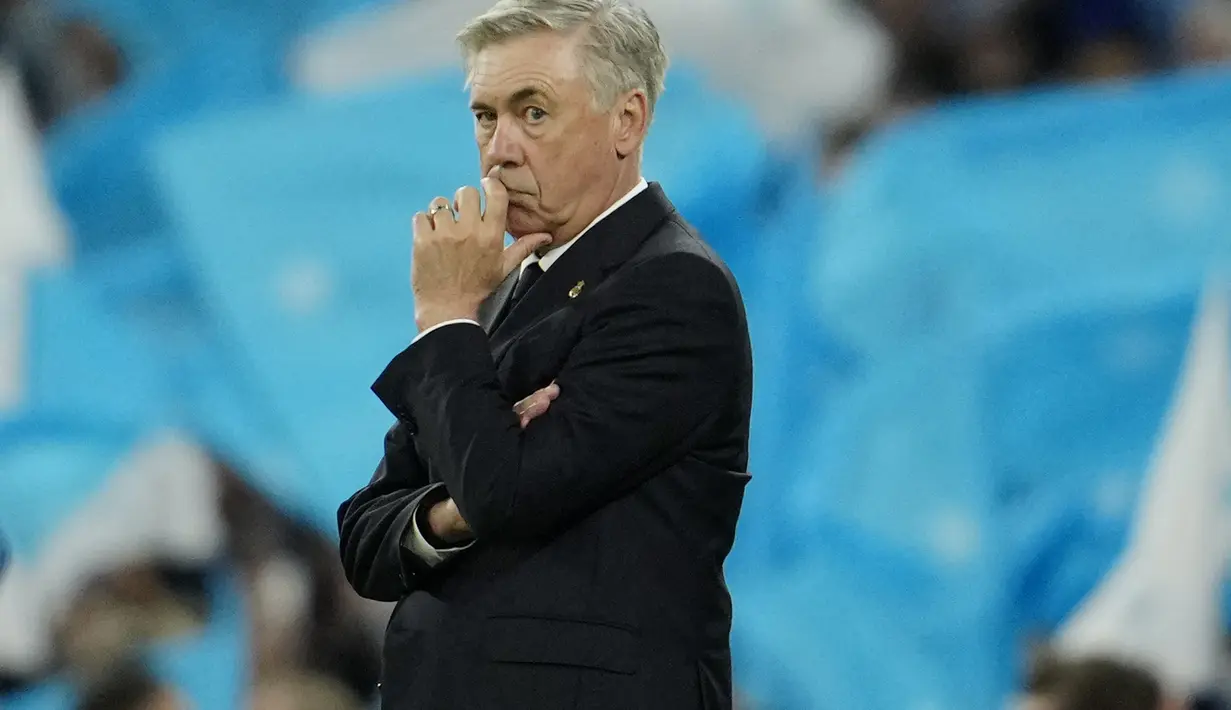 <p>'Kami bermain melawan tim yang memang pantas meraih kemenangan malam ini. Mereka bermain dengan intensitas dan kualitas yang nyata di babak pertama,'' kata Ancelotti usai laga, dikutip dari laman resmi Real Madrid. (AP Photo/Jon Super)</p>