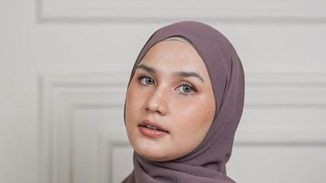 Hijab Pashmina dengan Varian dan Bahan yang Beragam