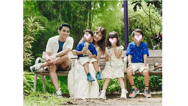 6 Potret Cassandra Lee Liburan Bareng Keluarga di Singapura, Ajak Ryuken Lie