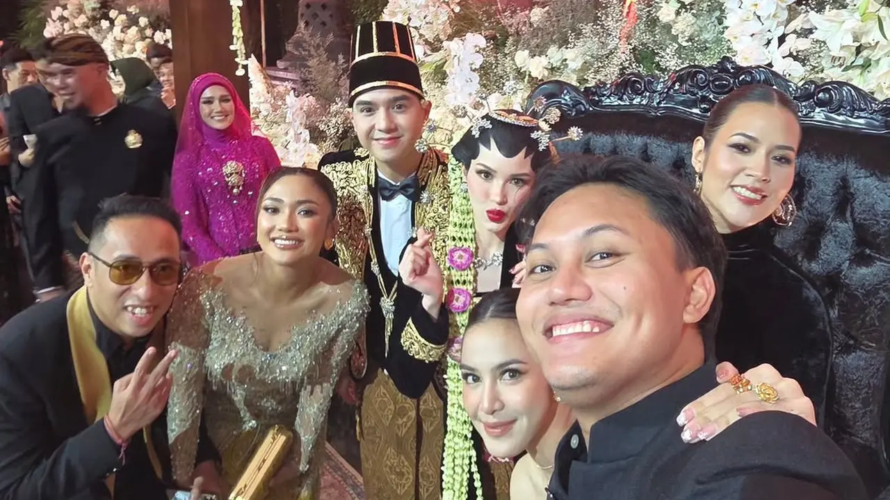Para Artis di Ngunduh Mantu Al Ghazali dan Alyssa Daguise.