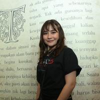 Berita Artis, Kabar Selebriti, Musik & Film Terbaru 