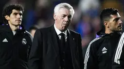 Los Blancos dipaksa menyerah tuan rumah dengan skor 2-3 di Estadio de Vallecas, Selasa (8/11/2022). (AP/Manu Fernandez)