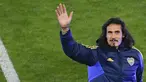 Penyerang Uruguay Edinson Cavani memasuki stadion Bombonera di Buenos Aires, Argentina, Senin, 31 Juli 2023. (AP Photo/Gustavo Garello)