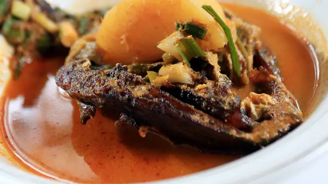 [Bintang] Sederet Makanan Menggiurkan di Pesta Adat Kahiyang dan Bobby