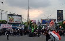 Trivia: Sofa dan Meja Dikeluarkan, Ini Alasan di Balik Aksi Mahasiswa Serang Geruduk Polpos Ciceri