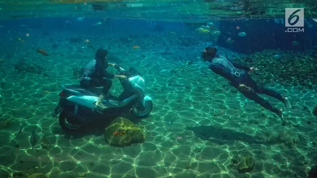 Sensasi Swafoto Dalam Air di Kolam Renang Umbol Ponggok