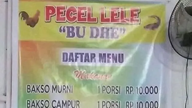 6 Tulisan Salah di Spanduk Pecel Lele Ini Bikin Pelanggan Ngaka