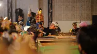 Pawayangan mangrupa budaya anu tiasa lebet kana sakur élemén masarakat, utamina dina mangsa parobahan paripolah boh ngeunaan Covid boh ngeunaan ODF (Open Defecation Free). (Liputan6.com/Jayadi Supriadin)