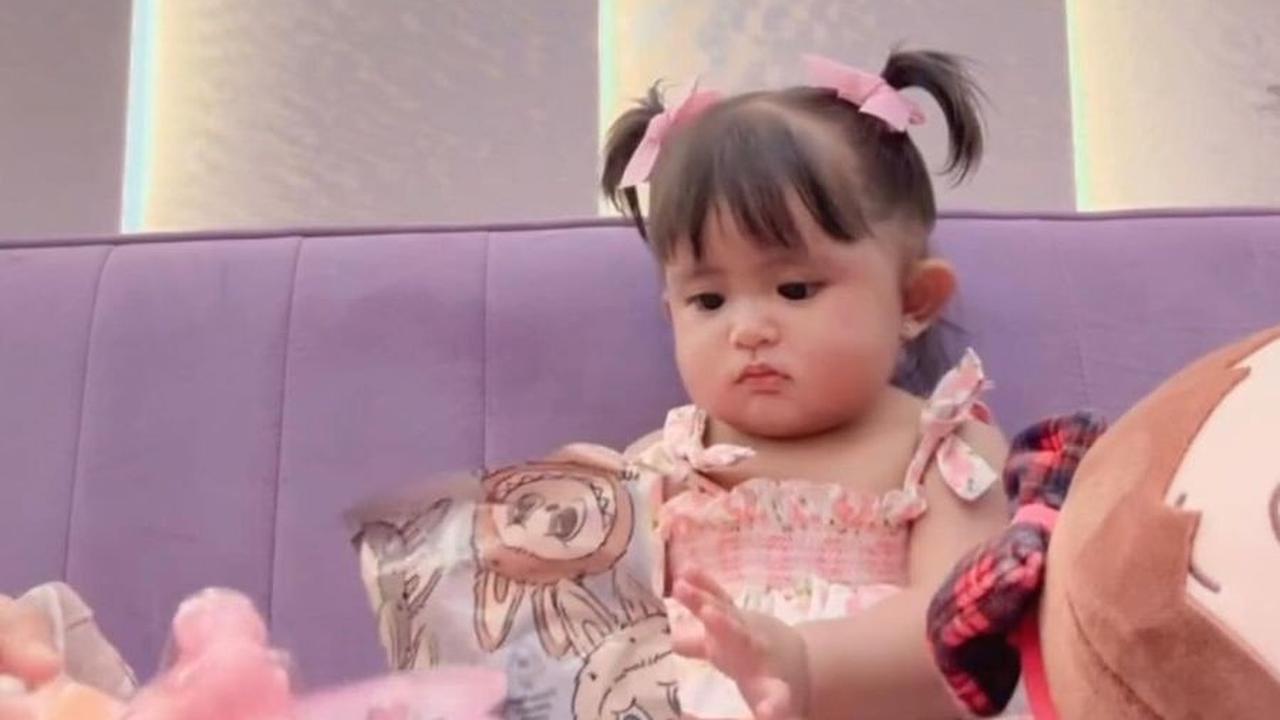Dek Cunda dengan kuncir dua ini semakin membuatnya terlihat lucu dan menggemaskan!<br>