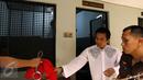 Tersangka RA alias Robbie Abbas saat akan mengikuti sidang di Pengadilan Jakarta Selatan, Jakarta, Kamis (1/10/2015). Sidang tersebut akan menghadirkan Artis AA sebagai saksi . (Liputan6.com/Yoppy Renato)