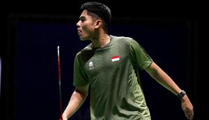 Tunggal putra Indonesia Mohammad Zaki Ubaidillah alias Ubed lolos ke final cabang bulu tangkis nomor perorangan SEA Games 2025 usai menang awal wakil Malaysia Leong Jun Hao di Thamasat Rangsit Gymnasium 4, Thailand, Sabtu (13/12). (foto: PBSI)