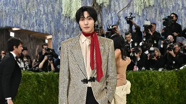 Ahn Hyo Seop Debut di Met Gala 2026 Bersama Valentino