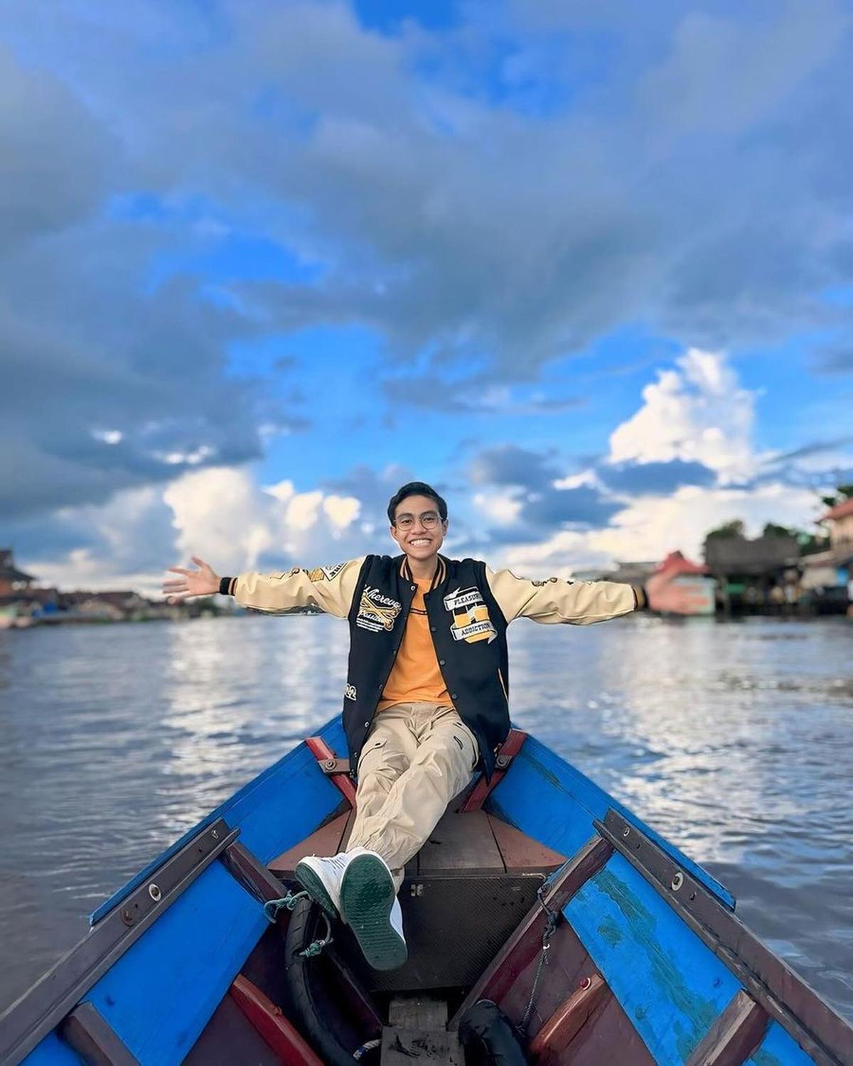 Kerja Sambil Liburan