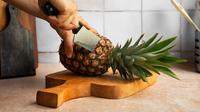 How to cut a pineapple into 3 different shapes. (Photo: Freepik)