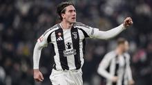 Striker Juventus, Dusan Vlahovic, mencetak satu gol saat timnya menang 4-0 atas Cagliari pada laga 16 besar Coppa Italia di Allianz Stadium, Rabu (18/12/2024) dini hari WIB. (Fabio Ferrari/LaPresse via AP)