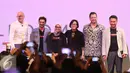 Para pembicara Supermentor bertema "End Poverty" berfoto bersama, Jakarta, Senin (17/10). Tema tersebut diangkat untuk memperingati Hari Pengentasan Kemiskinan Dunia yang jatuh pada 17 Oktober. (Liputan6.com/Herman Zakharia)