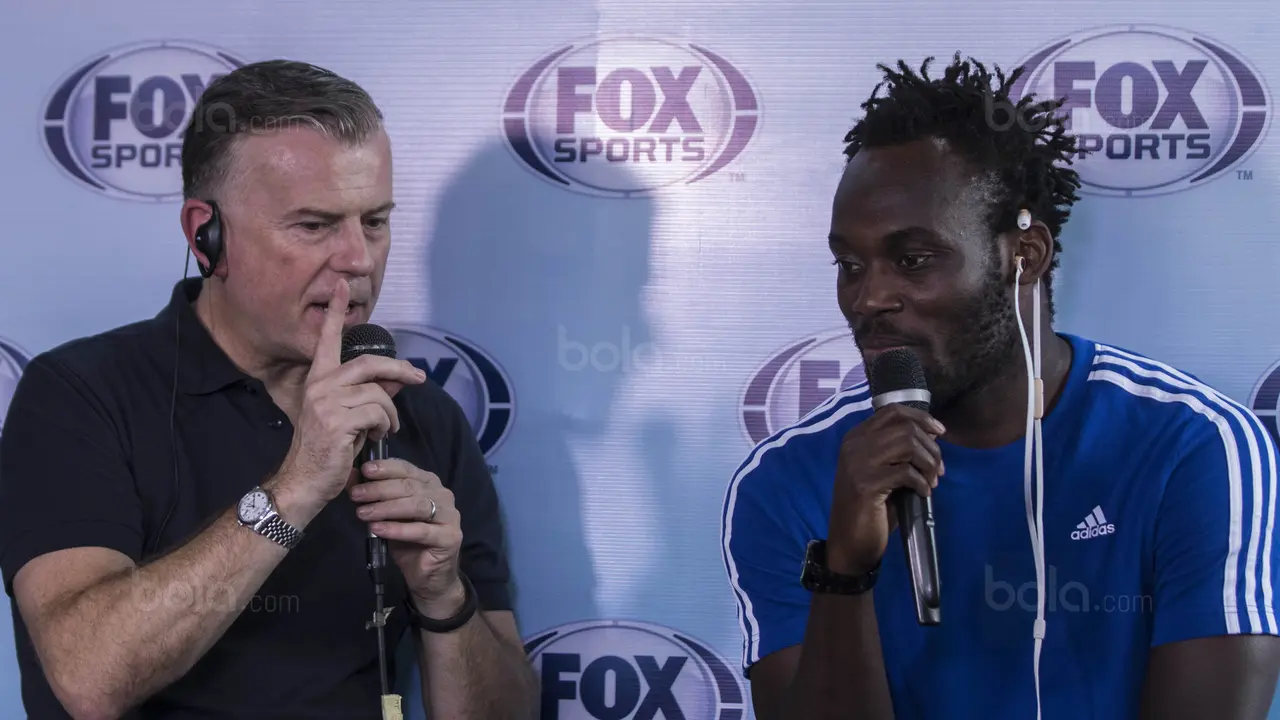 John Dykes dan Michael Essien